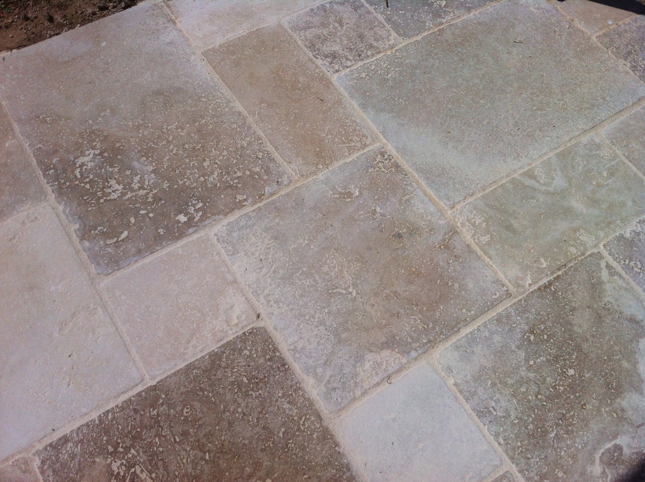 Blog As de Carreaux Tutoriel de pose dallage en travertin 